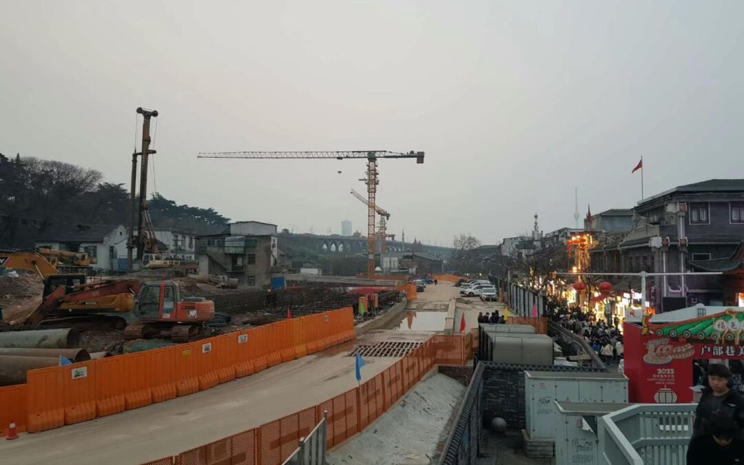+trem +canteiro de obra… China
